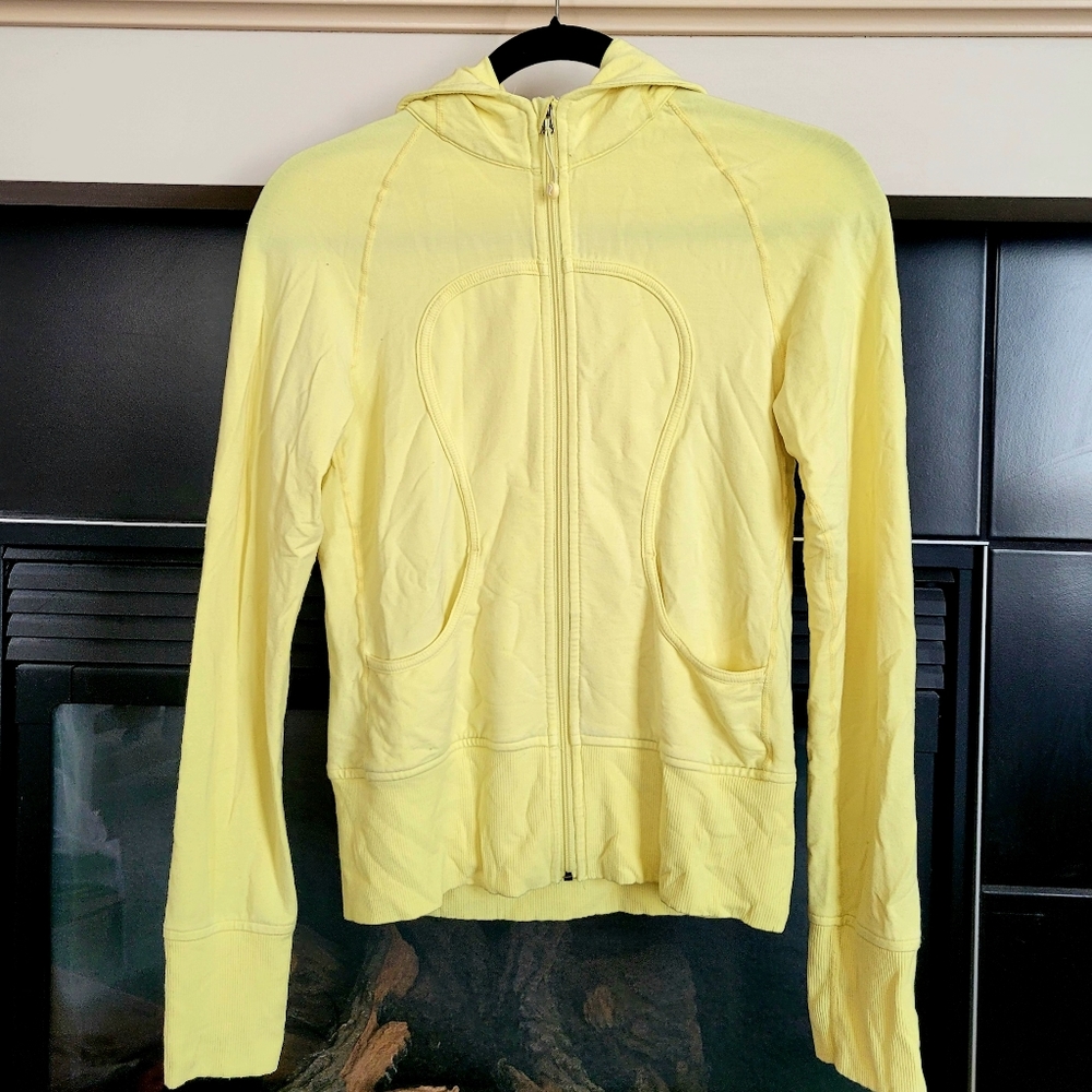 LULULEMON WOMENS ZIP UP SWEATER Hoodie, Size 4-6